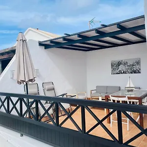 Con Amplia Terraza En La Playa , Puerto del Carmen (Lanzarote) España